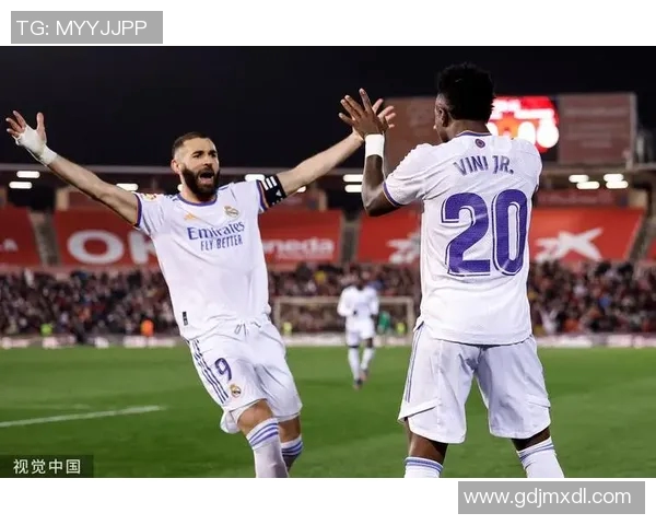 维尼修斯领衔皇马新风潮,未来巨星的崛起与球队荣耀传承 维尼修斯领衔皇马新风潮,未来巨星的崛起与球队荣耀传承